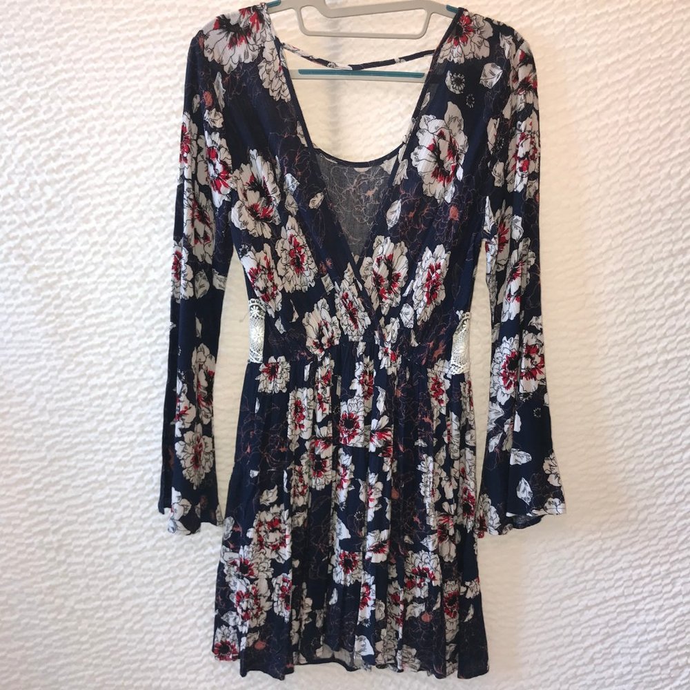 Long Sleeve Dress || Size Small - Picture 6 of 7